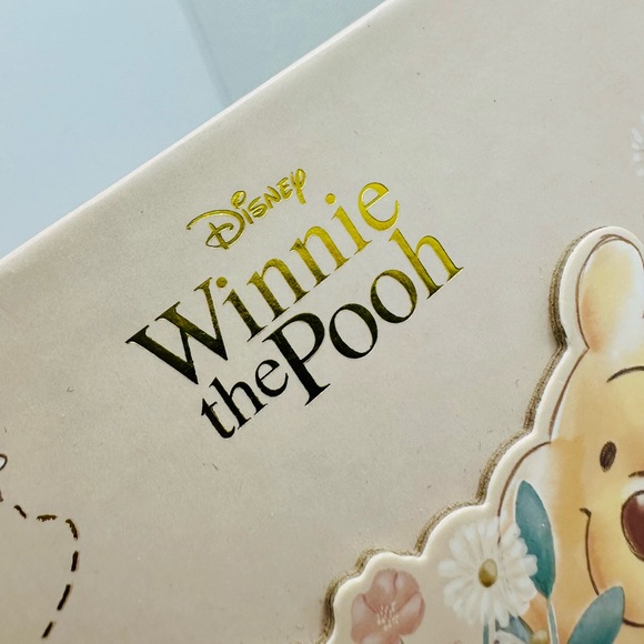 NEW! Disney Winnie the Pooh Eyeshadow Palette 12 Shades Full Size w/ Mirror - Picture 5 of 13